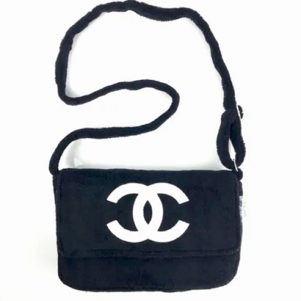 Chanel CC logo Black precision bag